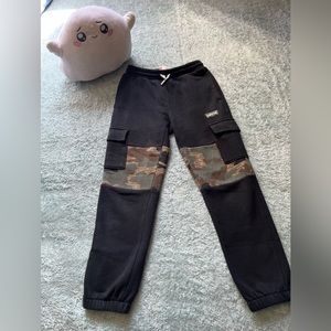 Boys Levi’s camo cargo joggers